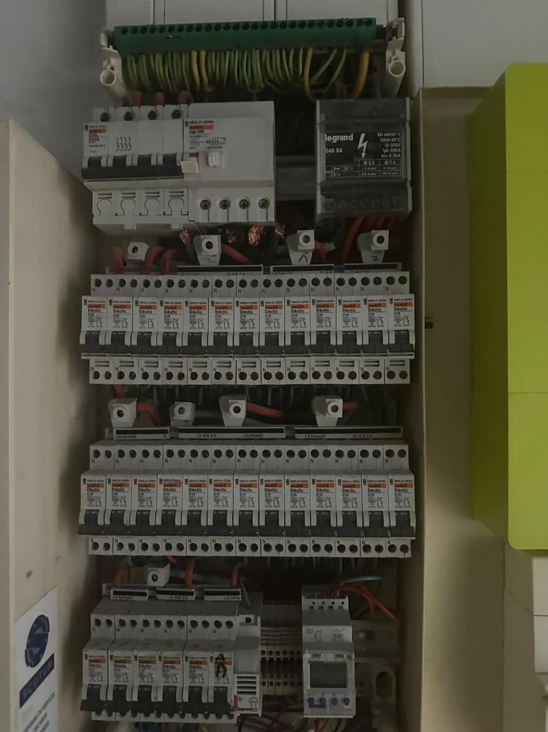 Grand tableau Merlin Gerin Déclic avec différentiel Vigi C60